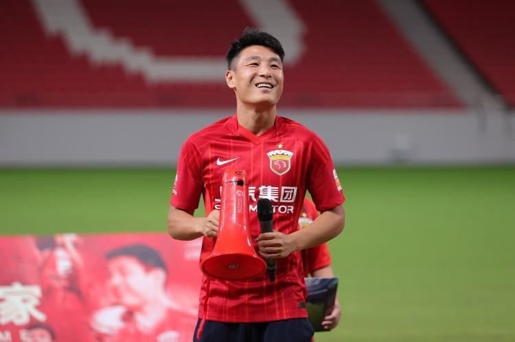 影片由蒋龙、齐.