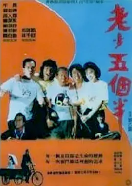美国乡村小天后泰勒·斯威夫特身穿一袭墨绿铆钉短裙甜美现身，可爱中不失叛逆范儿，在现场积极为两旁的粉丝签名合影毫无明星架子 泰勒·斯威夫特穿白色T恤露美腿 桑德卖力助阵 2014-02-12 伦敦当地时间2月10日，美国乡村天后泰勒·斯威夫特伦敦演唱会如约而至，泰勒现场卖力演出，劲歌热舞不断，身穿白色T恤露纤细美腿，与英国女歌手艾梅丽·桑德疯狂对唱，气氛high到极点。